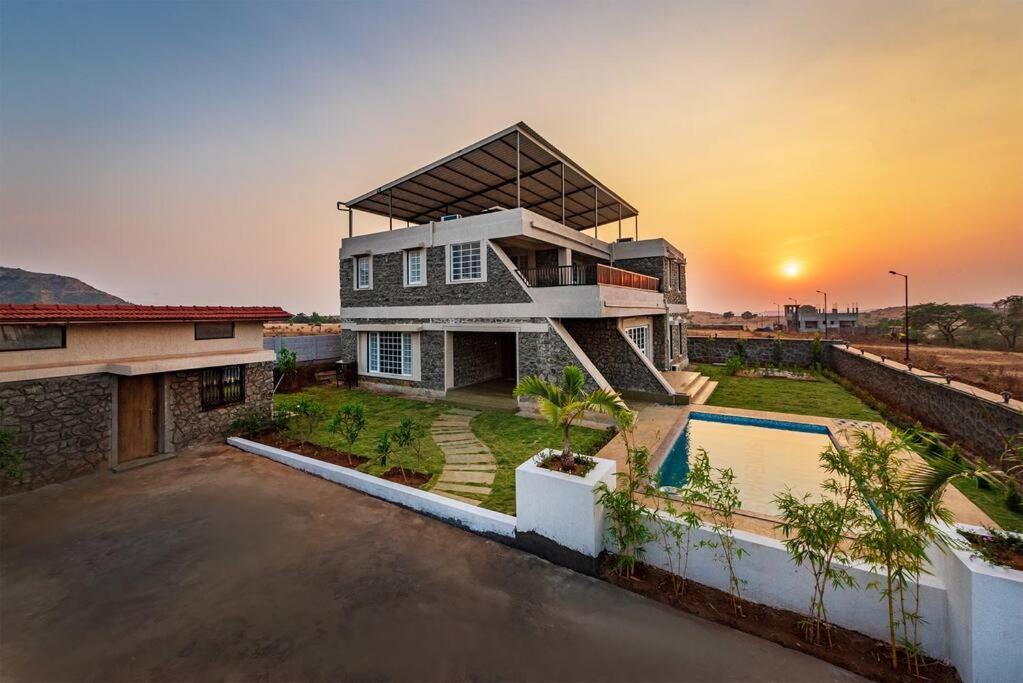 Stone Mansion By Phoenix Stays Igatpuri Exteriör bild
