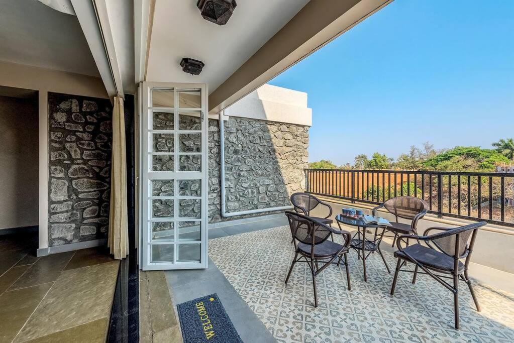 Stone Mansion By Phoenix Stays Igatpuri Exteriör bild