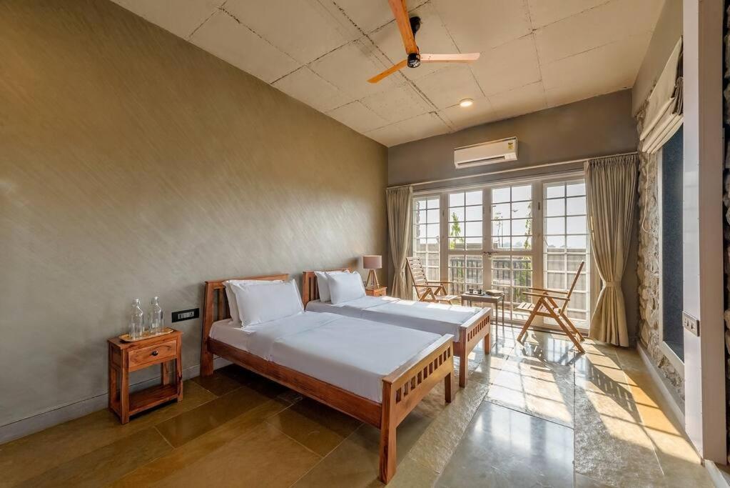 Stone Mansion By Phoenix Stays Igatpuri Exteriör bild