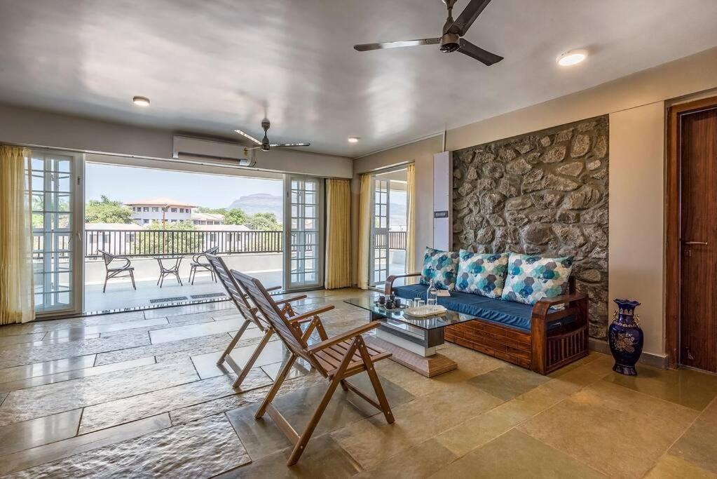 Stone Mansion By Phoenix Stays Igatpuri Exteriör bild