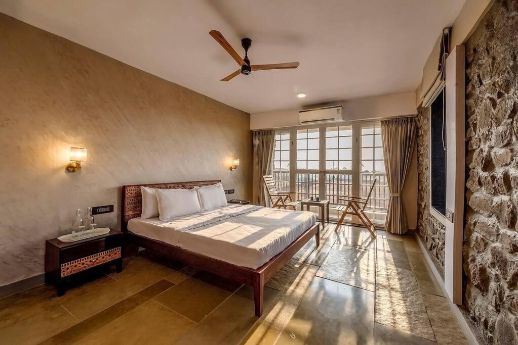 Stone Mansion By Phoenix Stays Igatpuri Exteriör bild