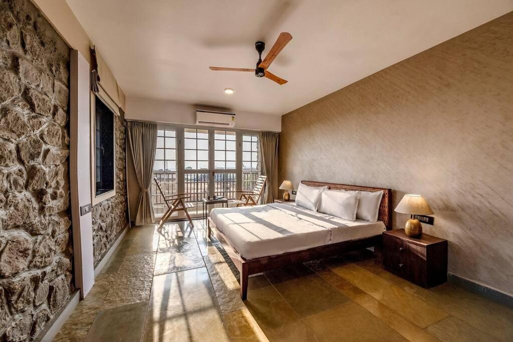 Stone Mansion By Phoenix Stays Igatpuri Exteriör bild