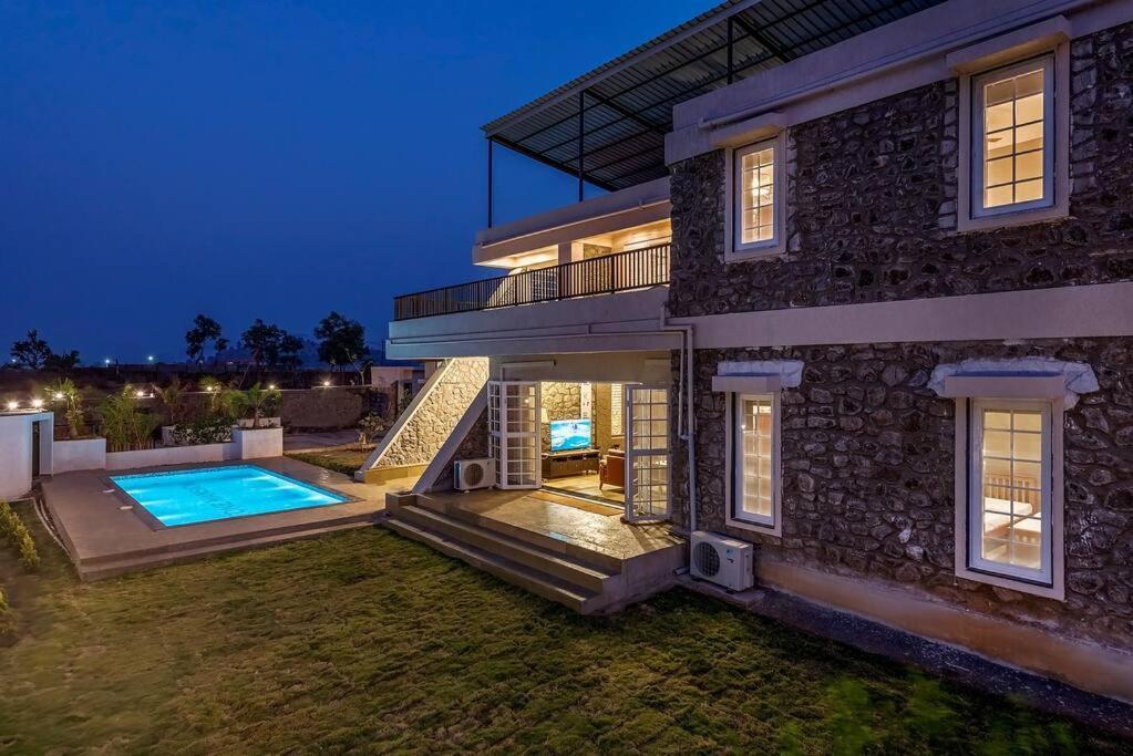 Stone Mansion By Phoenix Stays Igatpuri Exteriör bild
