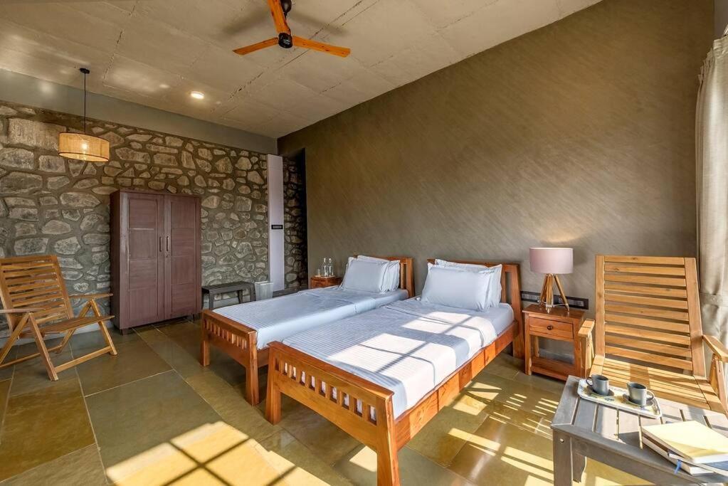 Stone Mansion By Phoenix Stays Igatpuri Exteriör bild